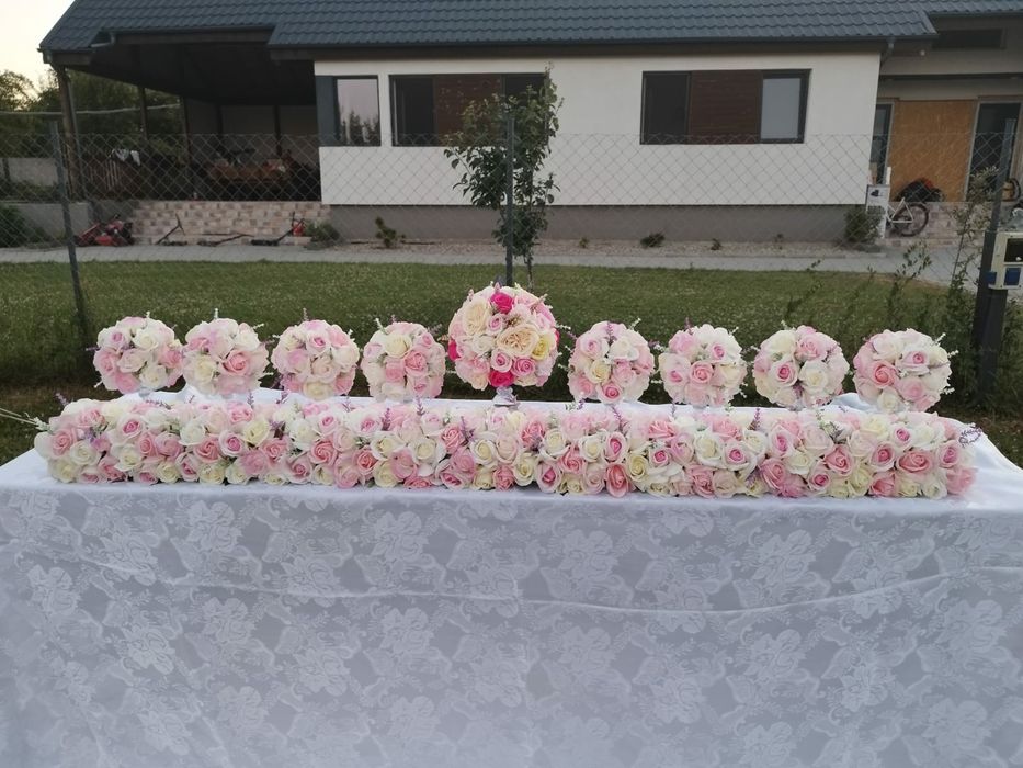 Aranjamente flori artificiale evenimente