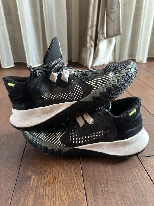 Nike Kyries-Баскетболни обувки