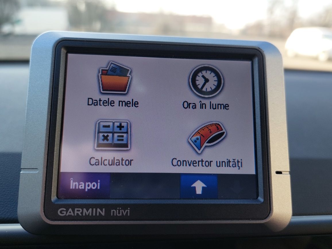 GpS Navigatie Garmin Novi 200 + incarcator + suport parbriz - 99 lei