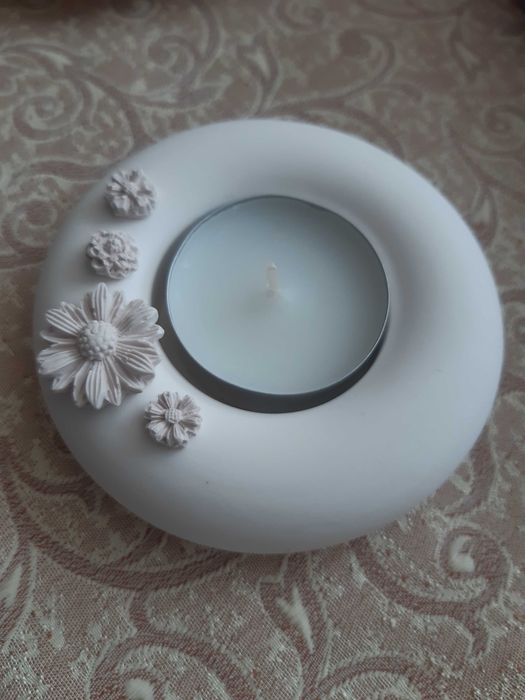 Коледни декорации в нежни, пастелни цветове