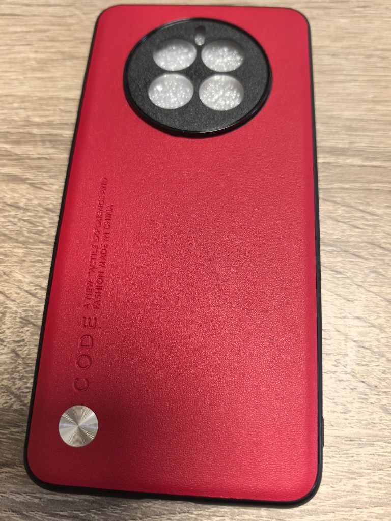Продавам два броя калъф за Huawei mate 50
