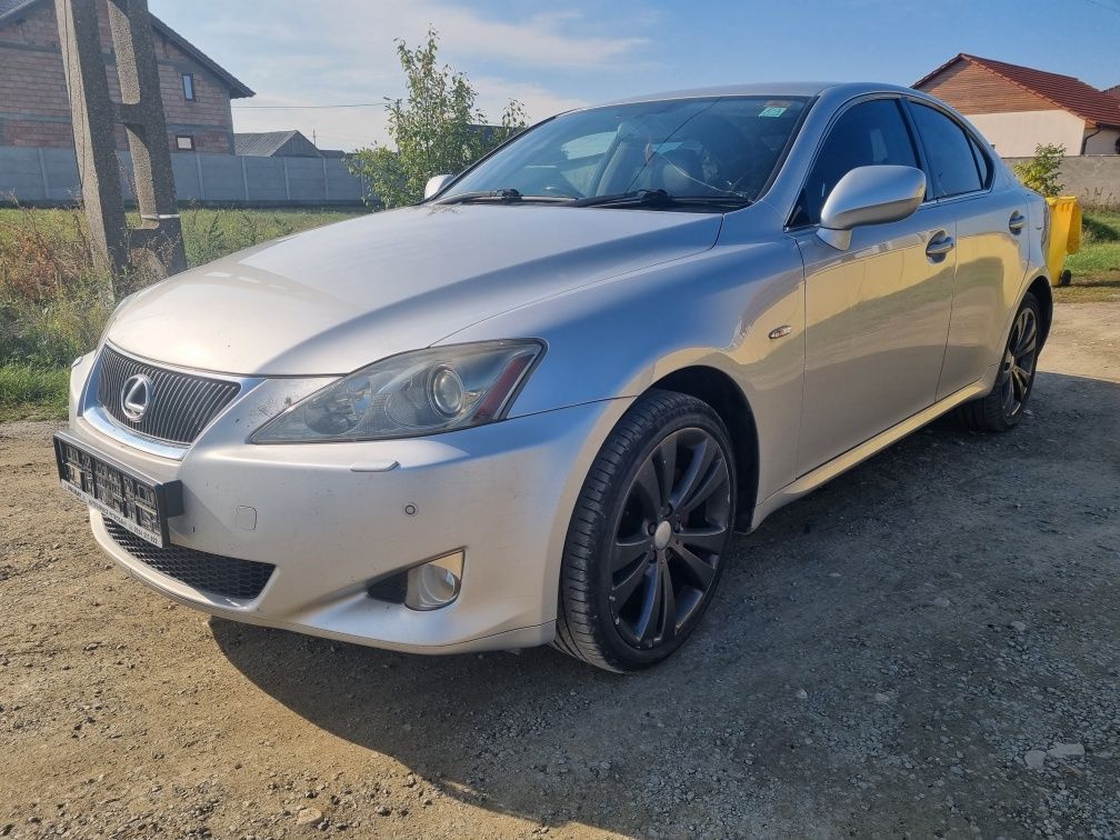 Dezmembrez Lexus is220 Dcat 177 cp 2008