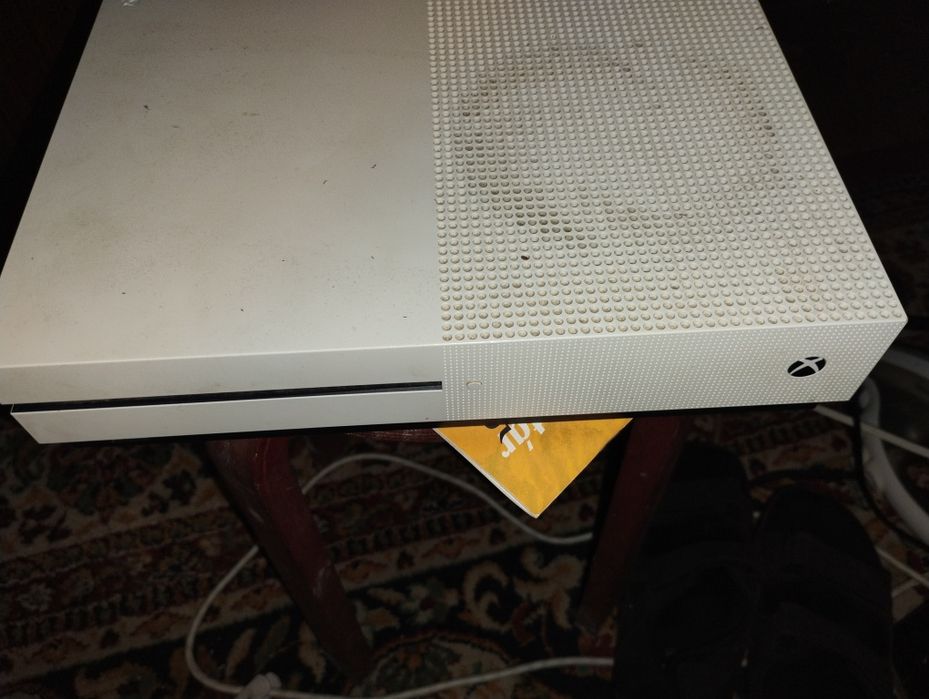Xbox One S 1TB fara controller