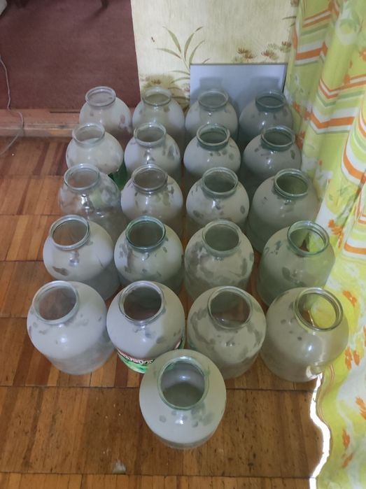 Продаются стеклянные банки, 3 л, 2 л, 1 л,