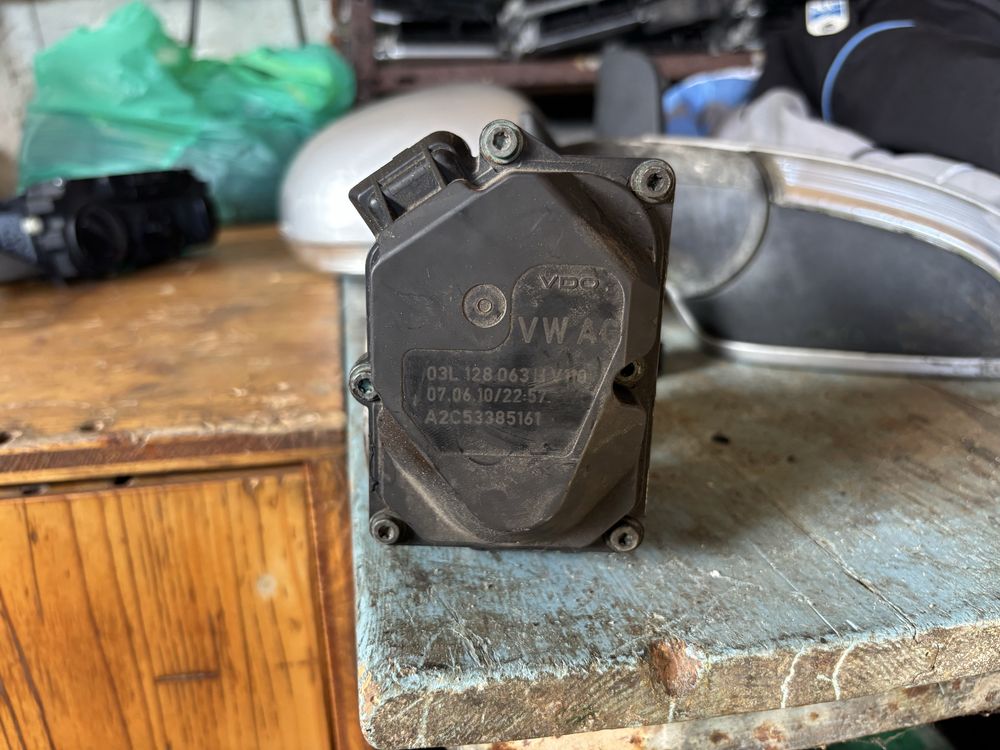 Дросел клапа Vw/ Audi/ Seat 2.0 TDI 2003- 2008г