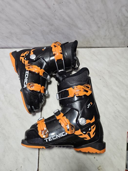 Clapari ski schi  Tecnica mondo  25  corespunde mărimii 38,5-39