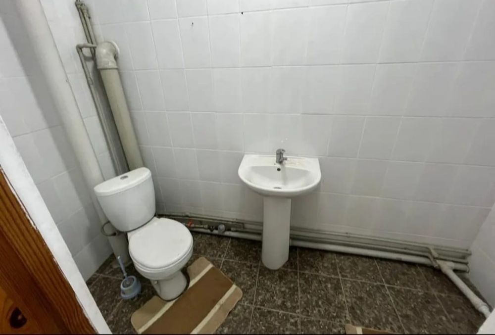 Коммерческое Здание 820квм