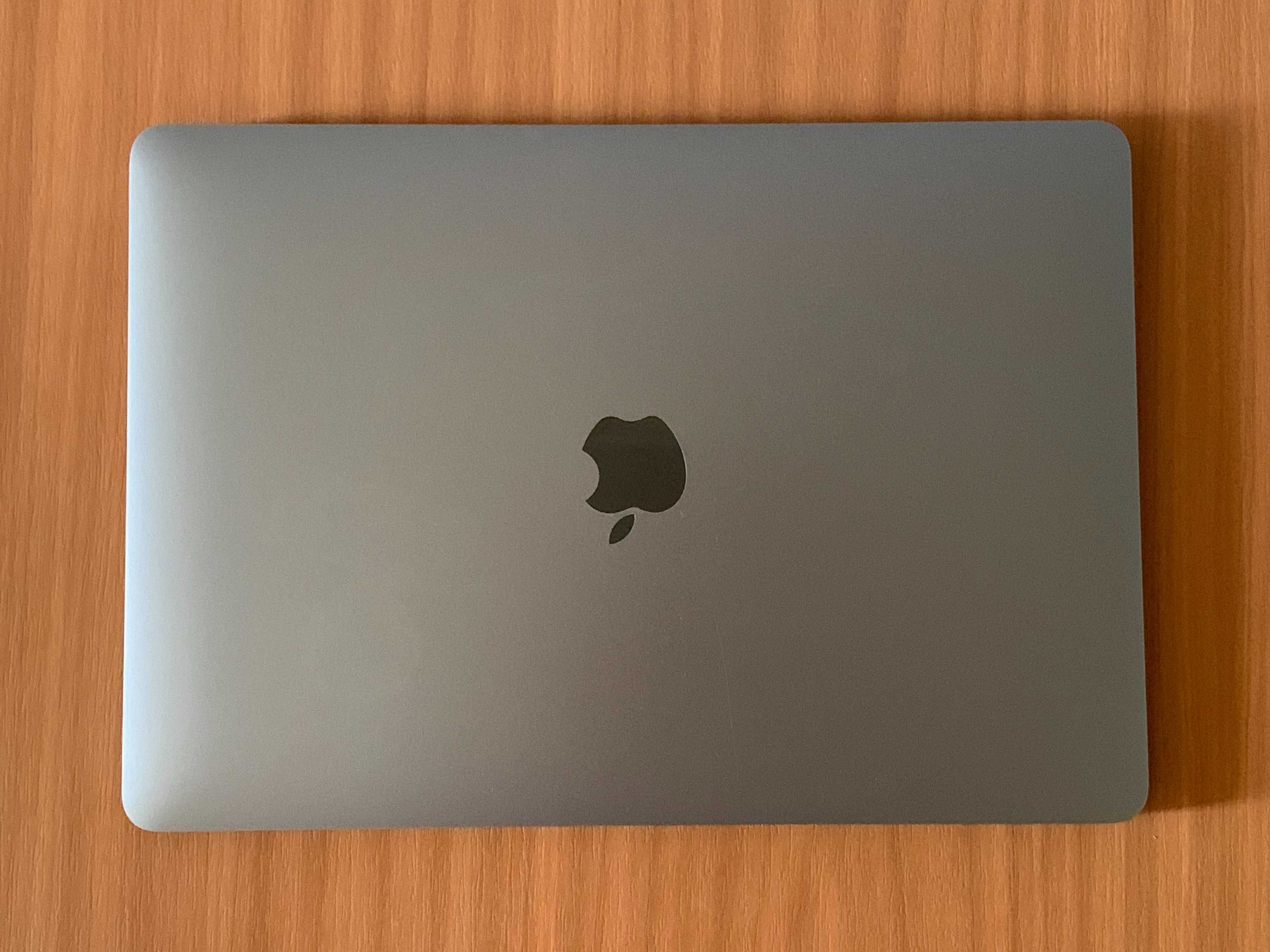 * Macbook Pro 13 core i5 8/256GB