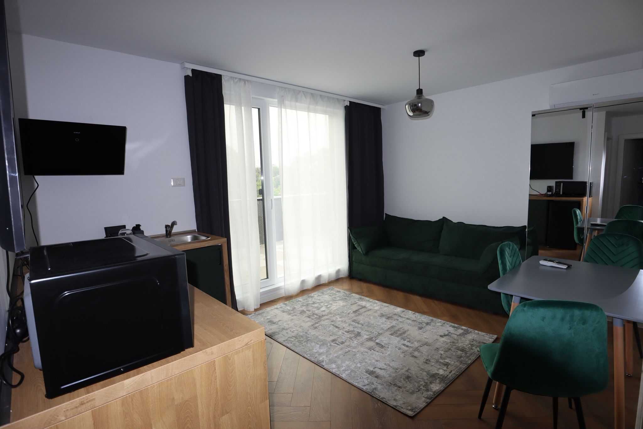 Cazare Neversea Kapital regim hotelier parcare privata
