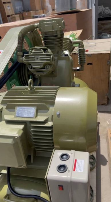 12,5 бар поршневой воздушный компрессор SAAB 2100 model 11 kvt sifatli