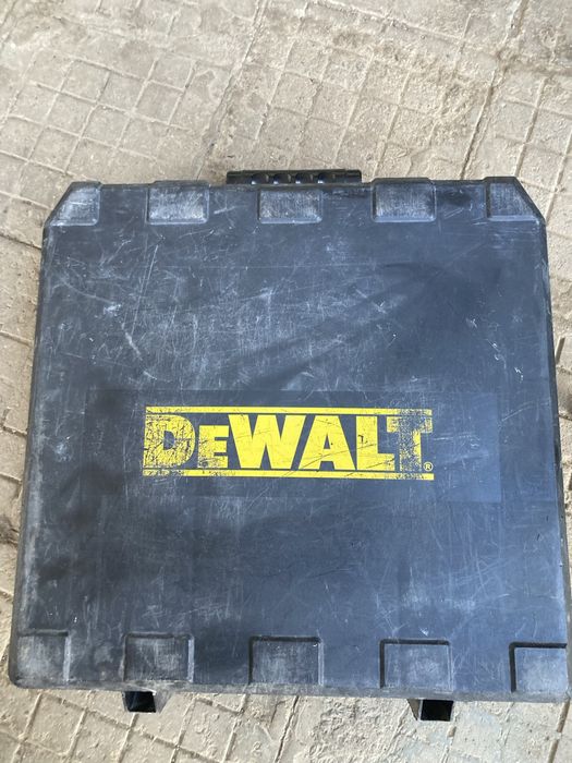 Пушка за директен монтаж Dewalt DCN890
