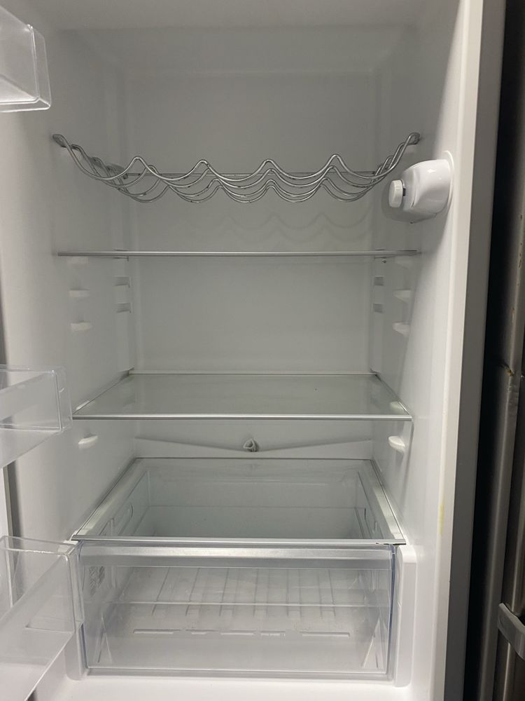 Хладилник с феизер Whirlpool