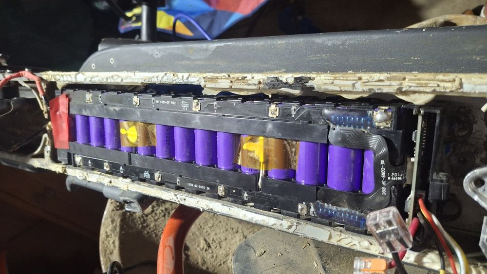 Dezmembrez trotineta electrica xiaomi mi3