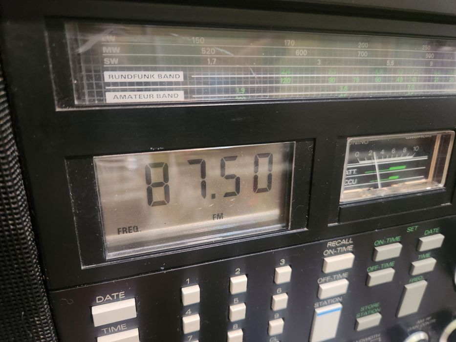 Rar - radio Grundig Satellit 600 Profesional