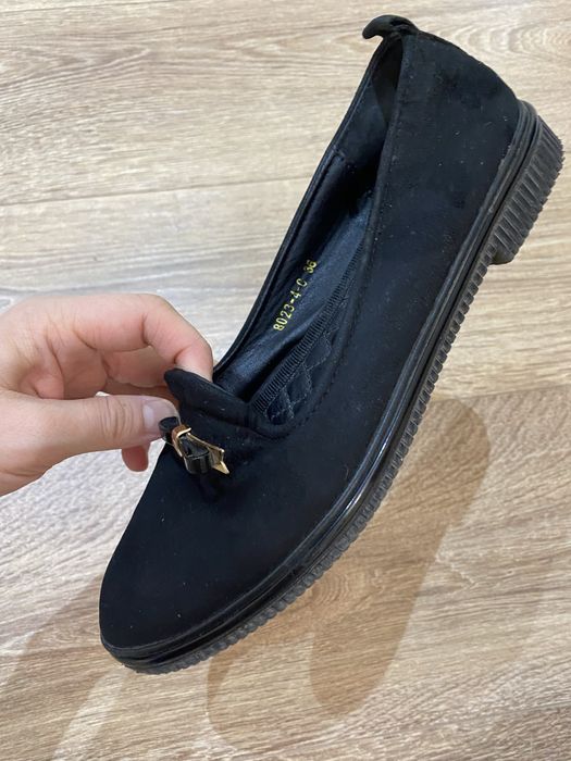 черные балетки с бантиком