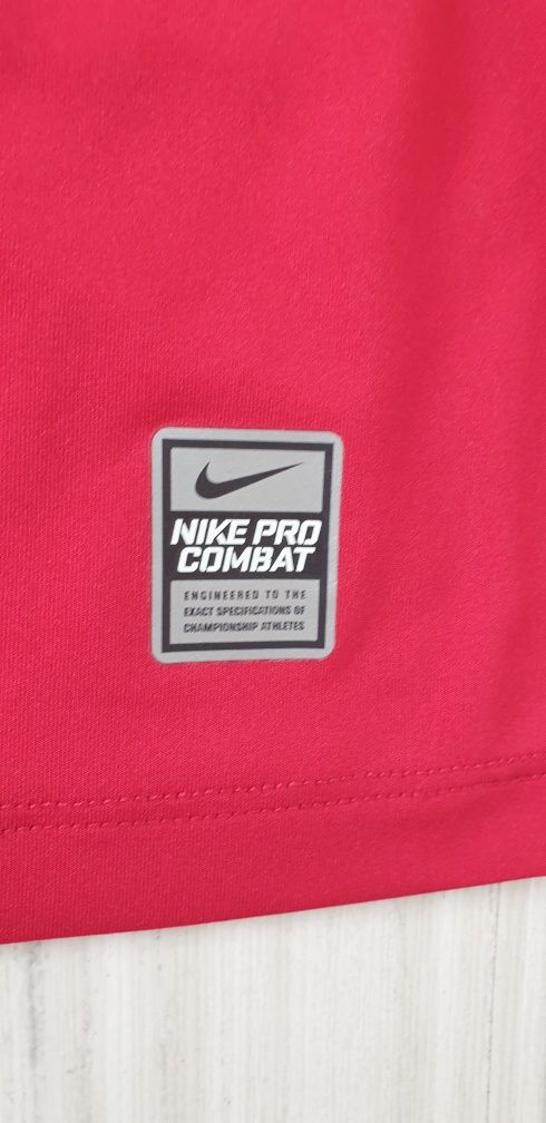 Nike PRO Combat Fitted Dri - Fit  / L НОВО! ОРИГИНАЛ! Мъжка Тениска !