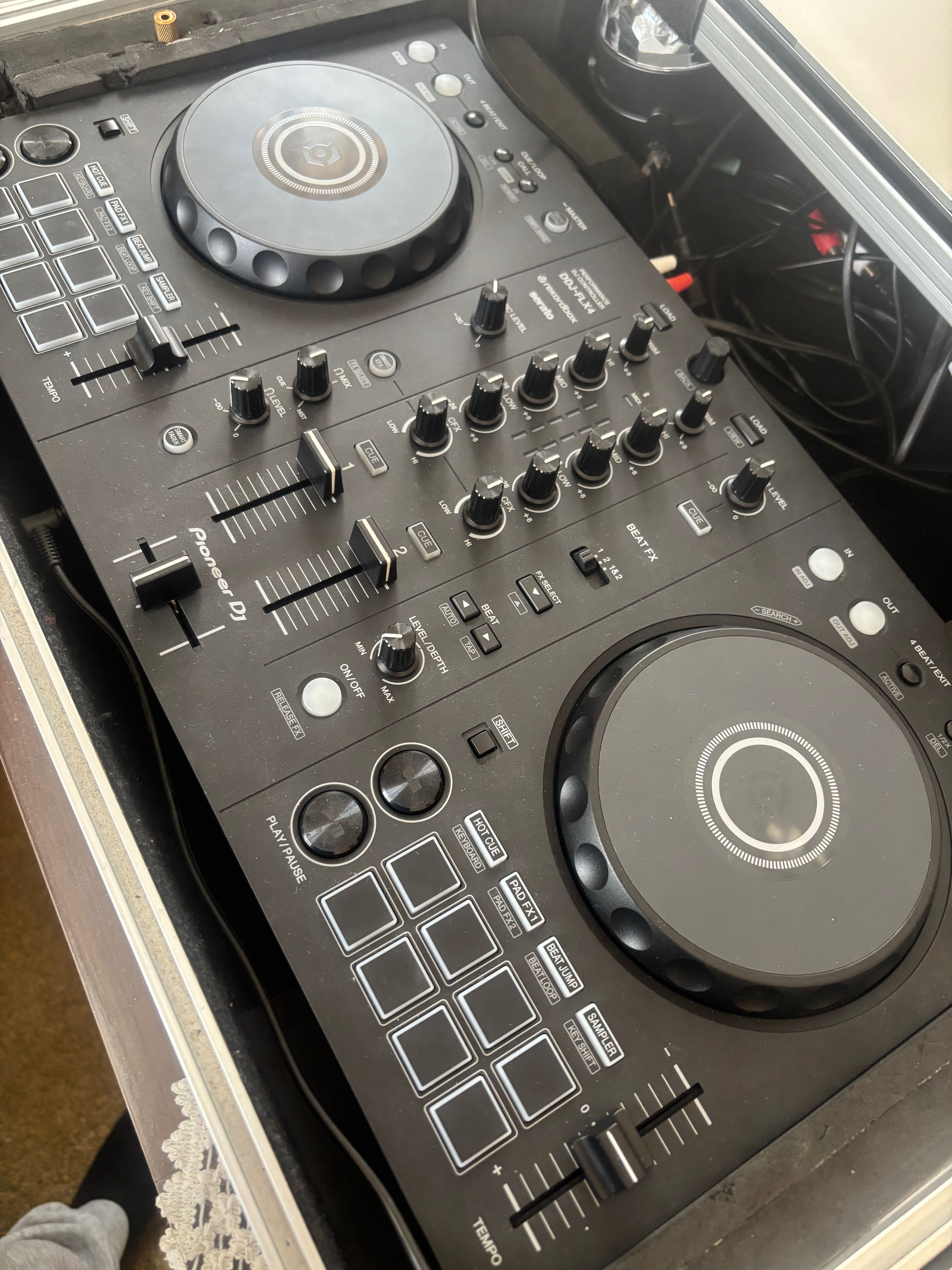 Pioneer ddj flx4 and case