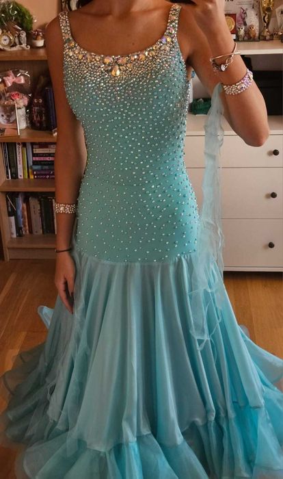 Vand rochie dans standard, marime Xs, pret 5000 lei