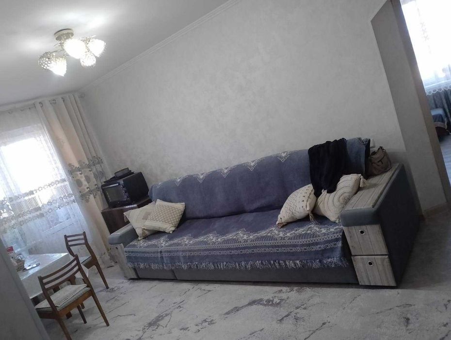 Продам 3 комн Яна Империя Достык