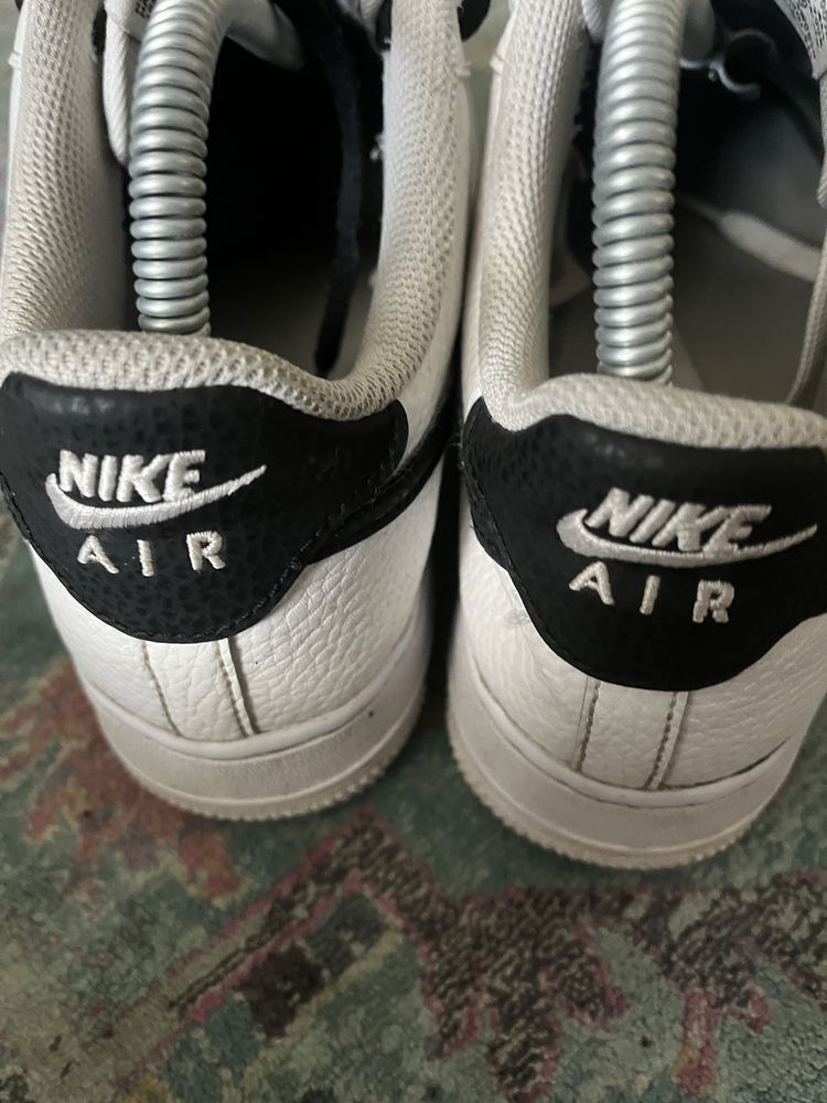 Air force 1 low black and white