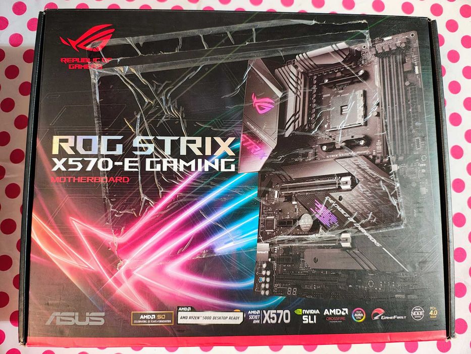 Placa de baza Asus ROG Strix X570-E Gaming Wi-Fi Socket AM4.