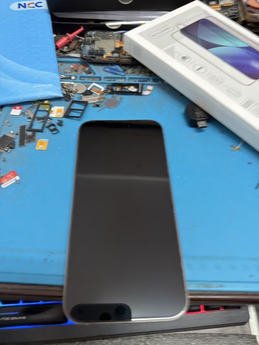 Vând Iphone 16 PRO MAX 256GB Silver