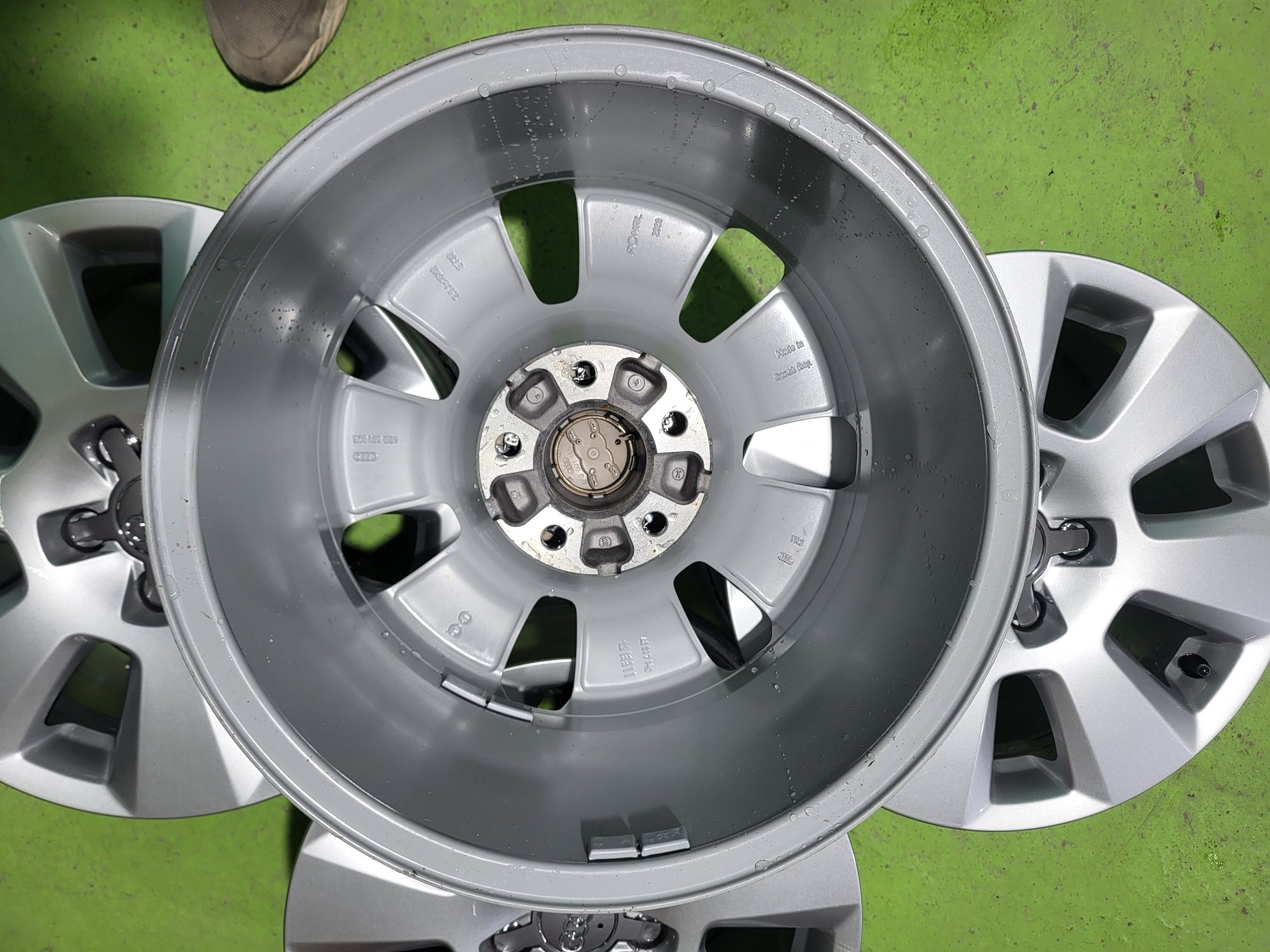 16 5x112 Audi A3 A4 A6 Skoda Vw Passat Tiguan Touran Golf 5х112