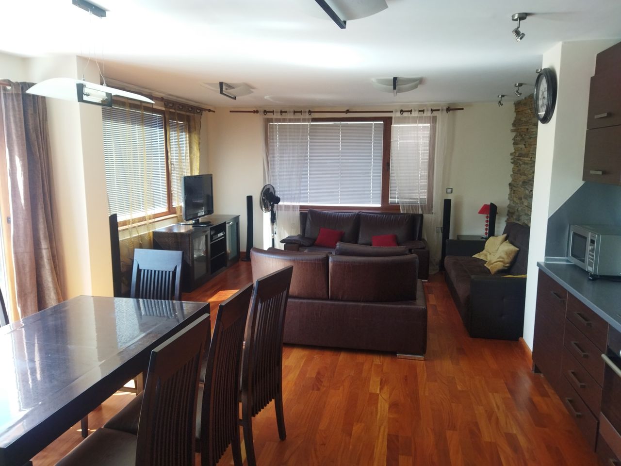 Продава се Тристаен апартамент в Смолян, Невястата - 127 кв.м за 1000 €/кв.м - Снимка #2