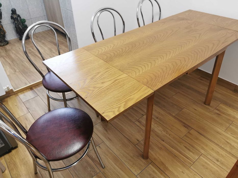 Vand set masa extensibila si 4 scaune inox