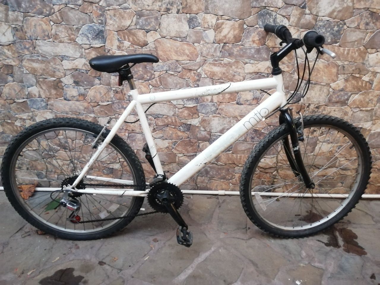 Bicicleta cu motor benzina sau electrica pe comanda