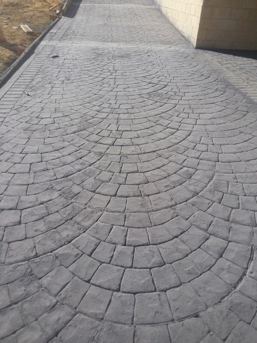 Pavare beton amprentat.