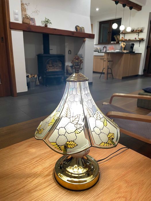 Настолна електрическа лампа