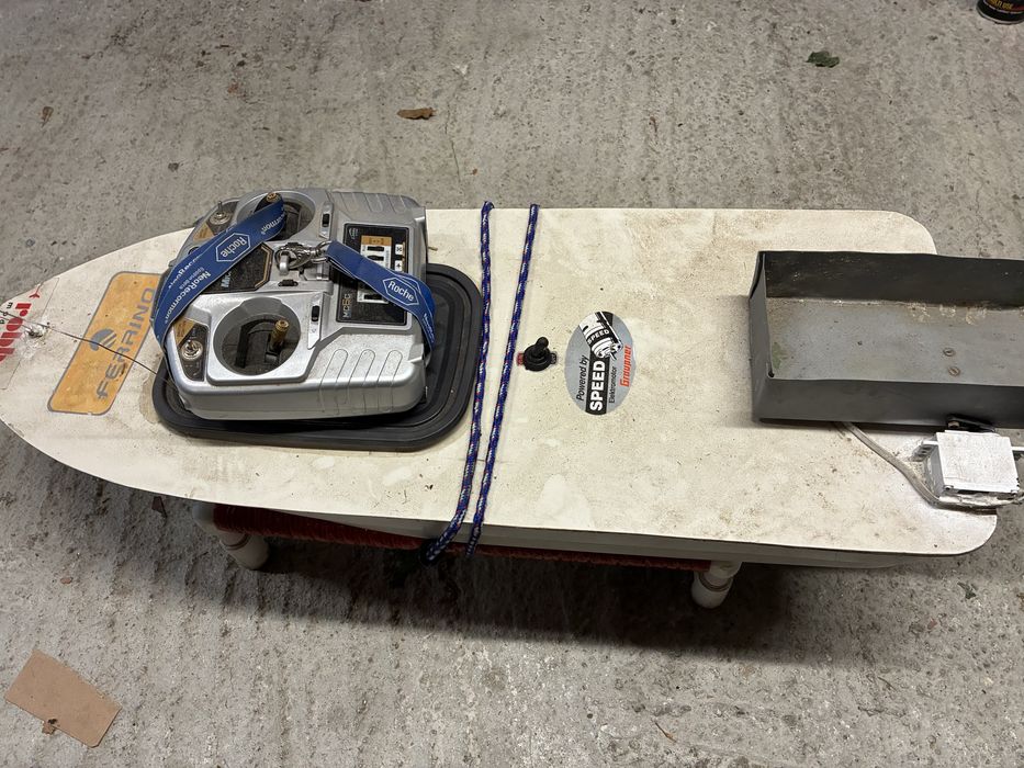 Barcuta Plantat Pescuit