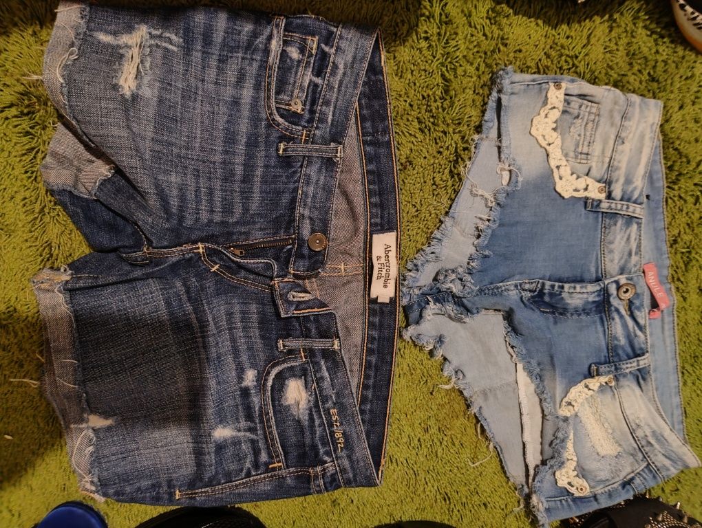 Pantaloni scurți damă