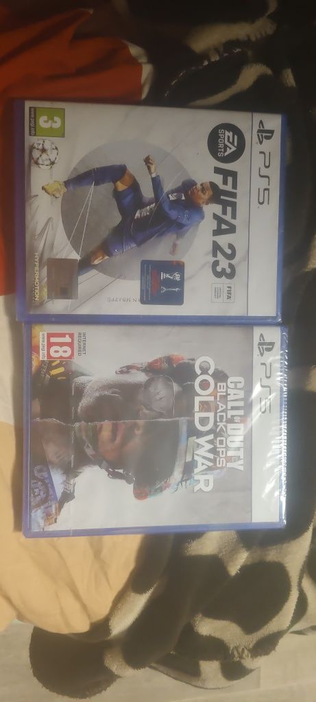 Диски на пс 5 FIFA 23. и call of Duti