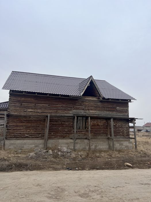 Проадется дом вдоль трассы