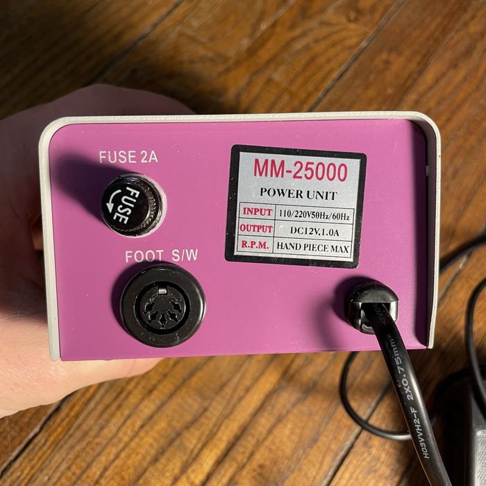 Pila electrica pentru manichiura