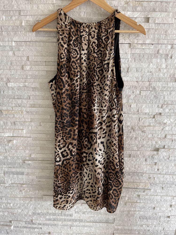 Costum cu rochie animal print