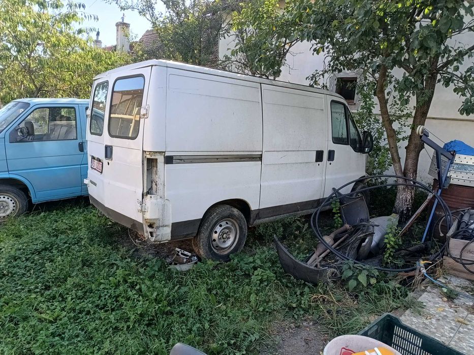 Vând Peugeot boxer