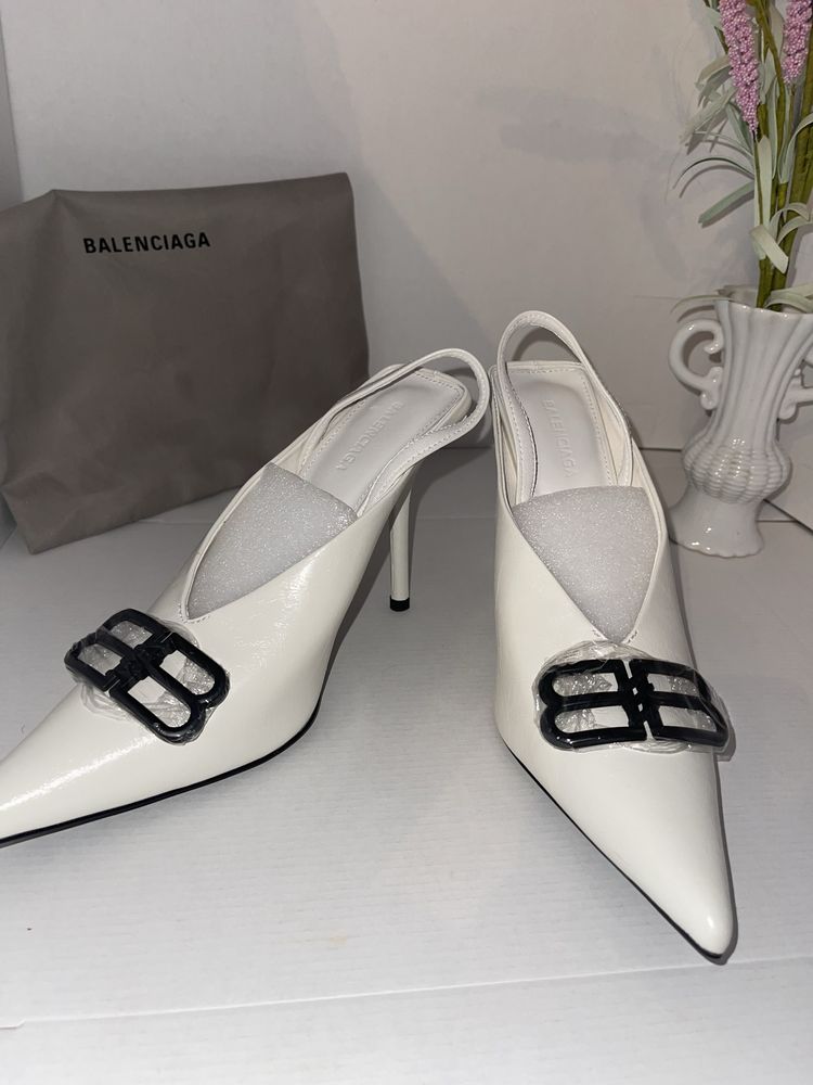 Бели обувки остри ток Баленсиага balenciaga