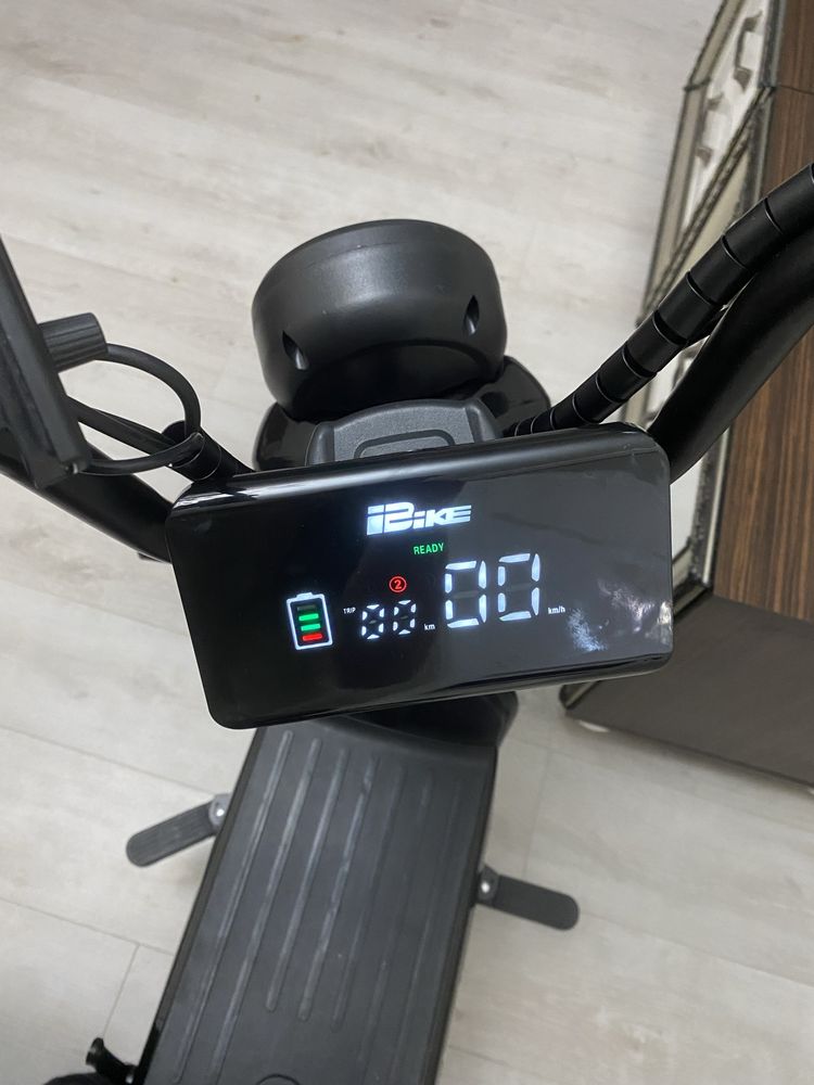 Продам б/у Электроскутер Leopard E8