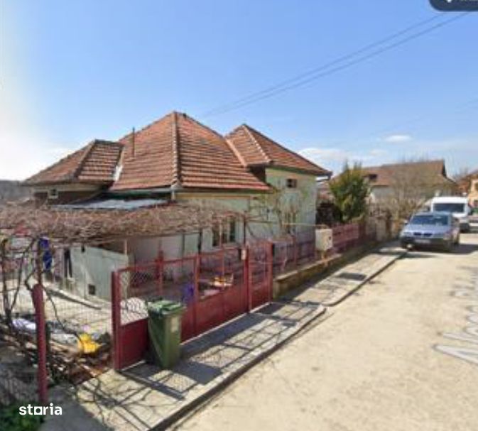 Cota de 1/2 din casa si teren- municipiul Hunedoara, judetul Hunedoara
