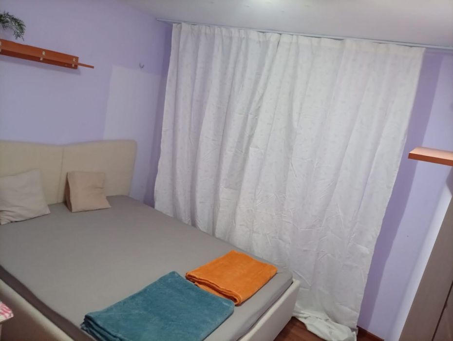 Închiriez apartament