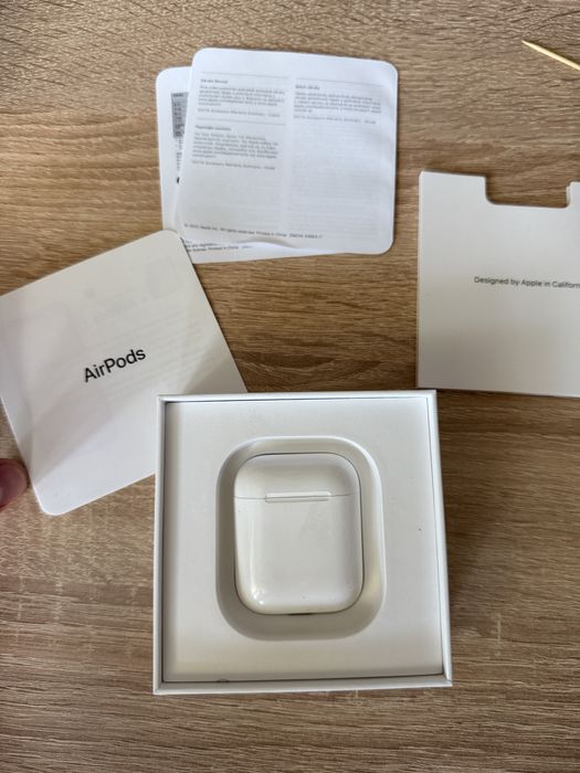 Слушалки Airpods