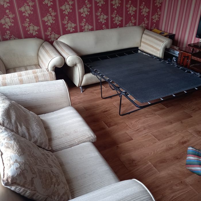 Продам мехкий уголок тройка