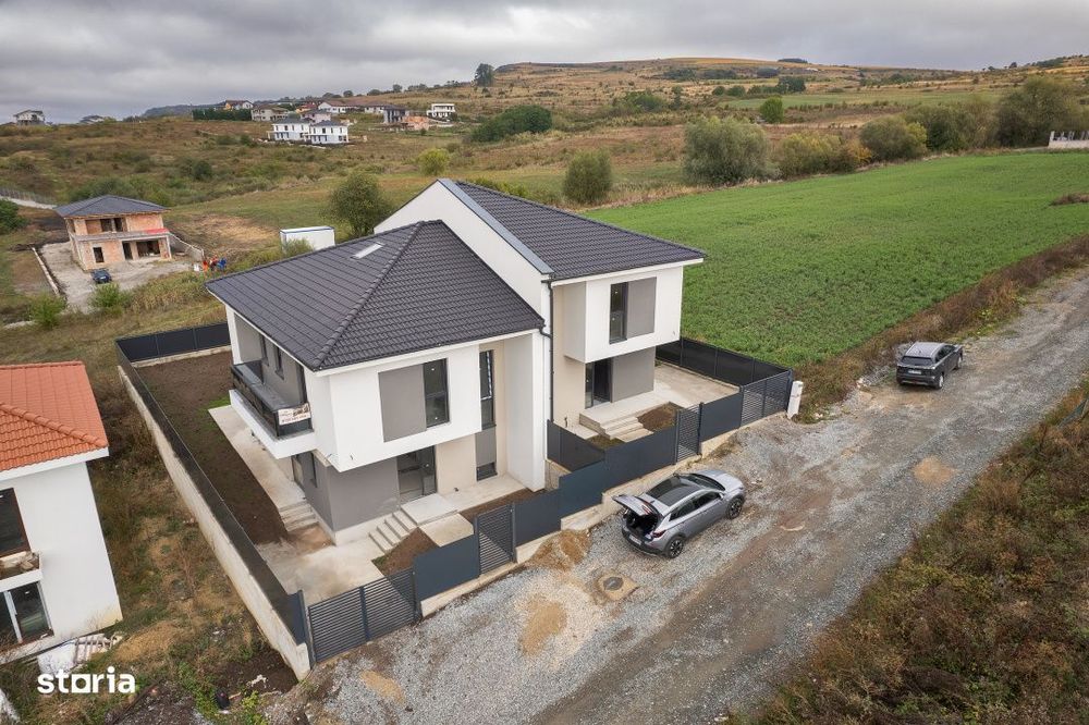 Duplex 7 camere, 205 mp, 300mp teren, priveliste panoramica, Chinteni