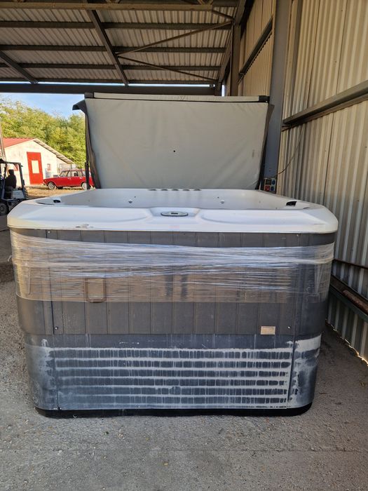 Jacuzzi si piscina jacuzzi