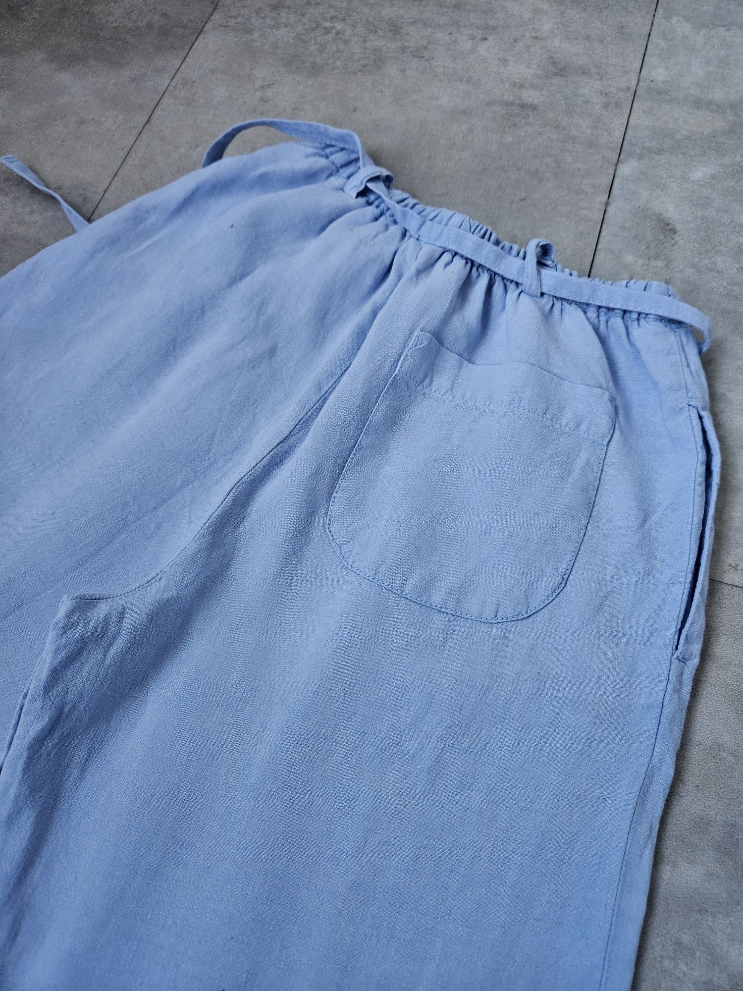 Zara pantaloni in bleu 140cm (10 ani)