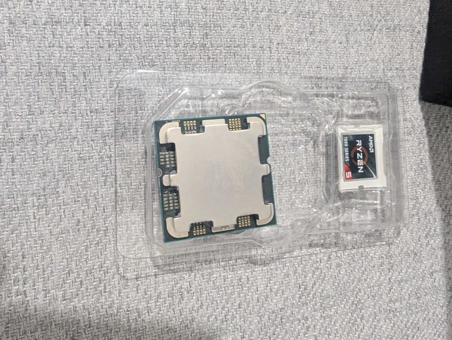 Procesor AMD Ryzen 5 7600 3.8GHz box