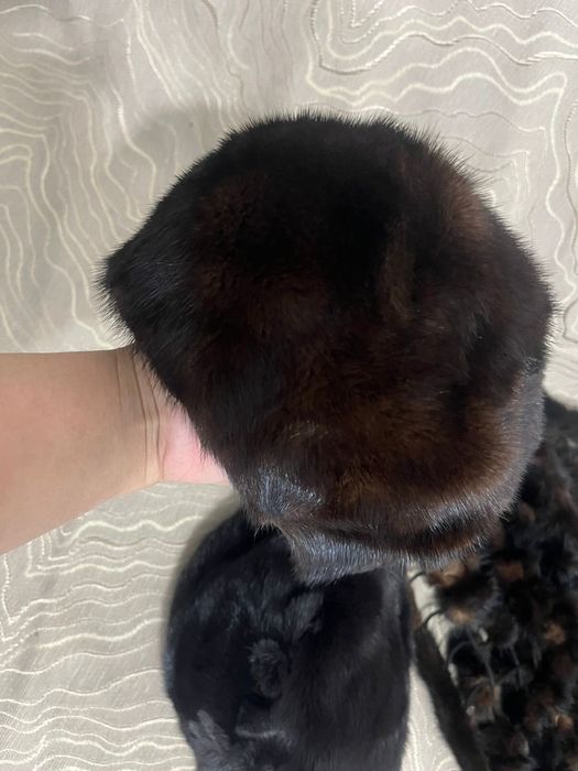 Норковые шапки и шарф. Цена каждого по 5000тг